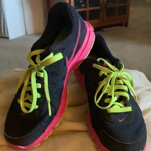 Nike women athletic shoes